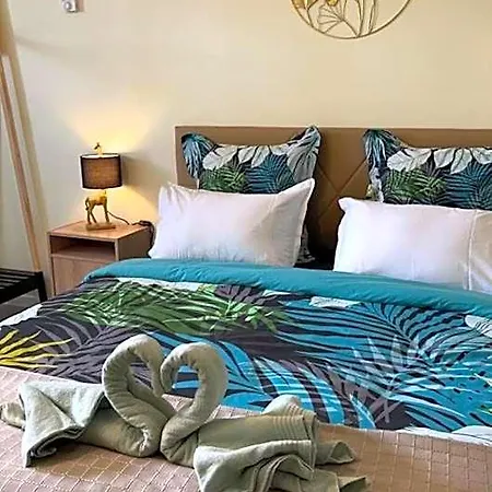 De Celestine Apartment *